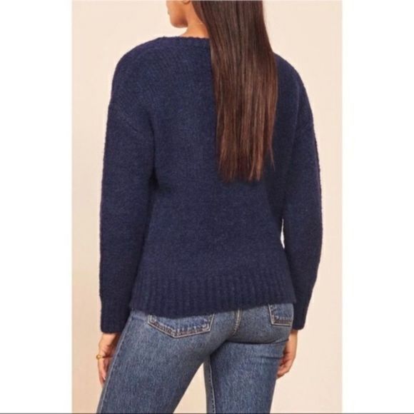 Reformation Amelia V neck Sweater M - Picture 2 of 7
